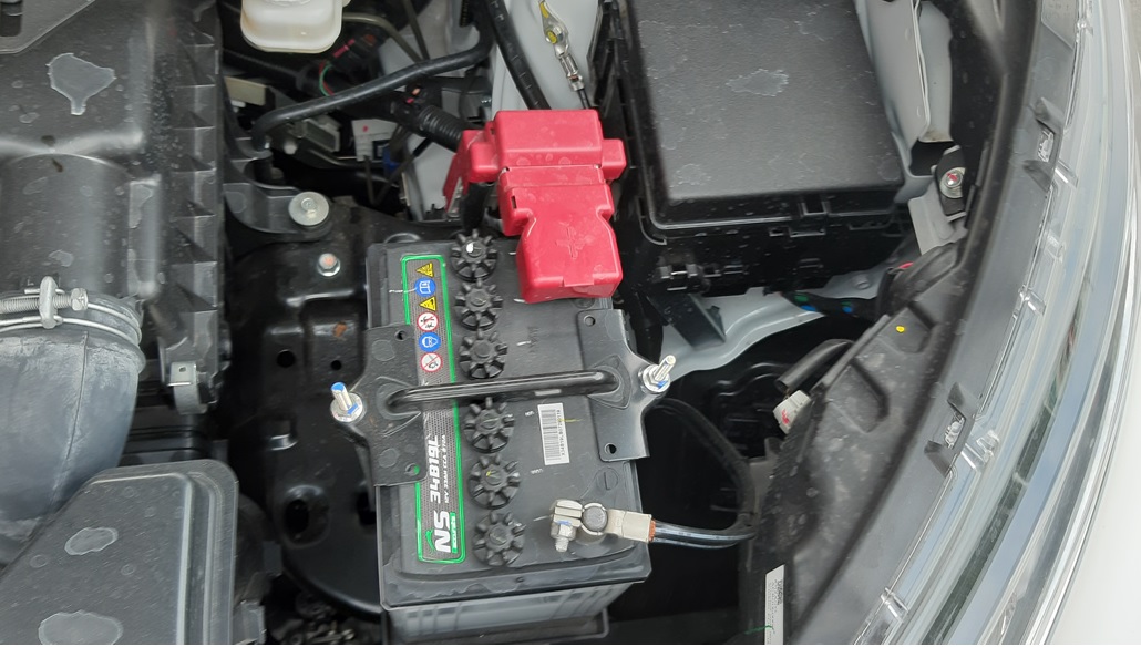 Ắc quy xe Mitsubishi Attrage Thông số kỹ thuật, giá thành và các lưu ý khi thay thế